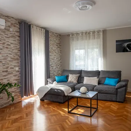 1399 Villa Hreljići