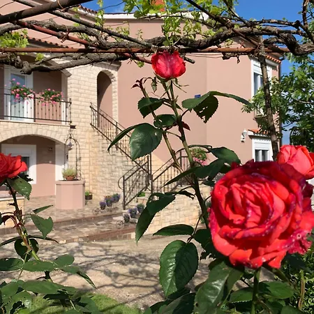 1399 Villa