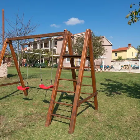 1399 Villa *