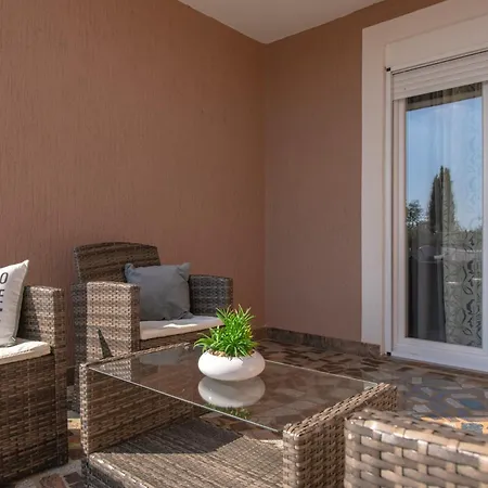 1399 Villa